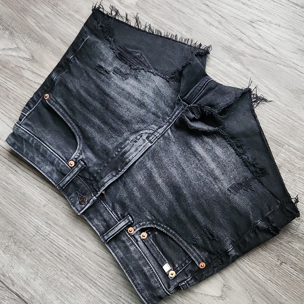 COPY - American Eagle denim shorts size 6